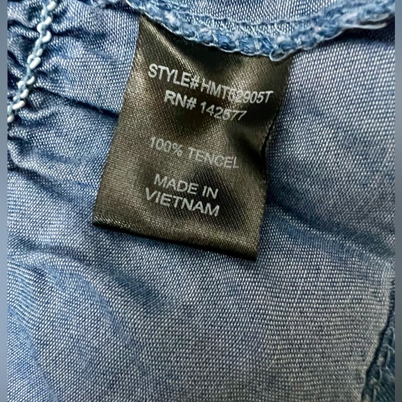 NWT- Chambray Smocked Blouse Sz S by Haute Monde - Picture 8 of 8